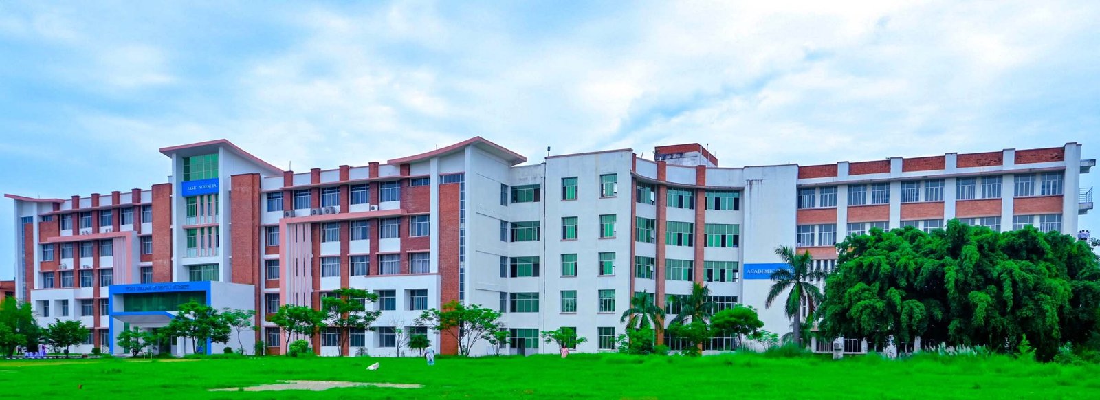Universal College of Medical Sciences & Teaching Hospital (UCMS)